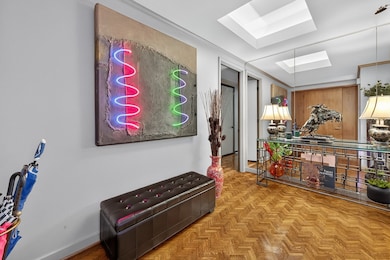 The St. James unit T22, Houston, TX 77056 - photo 4