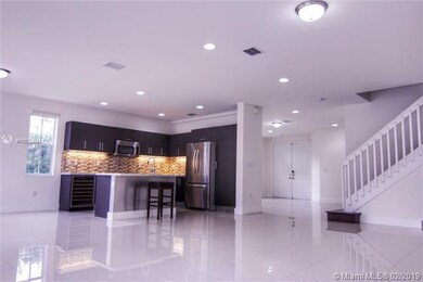 10403 NW 70th Ln, Doral, FL 33178 - photo 4