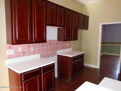 8426 Newton Rd, Jacksonville, FL 32216 - photo 6