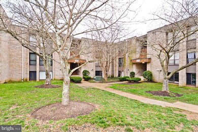 3320 Huntley Square Dr unit T2, Temple Hills, MD 20748 - photo 2