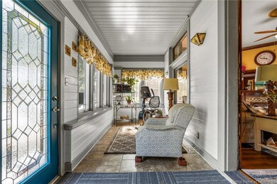 1729 E Spring St, New Albany, IN 47150 - photo 2