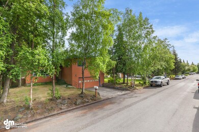 Exterior - Street View 20170613-DW-6657-