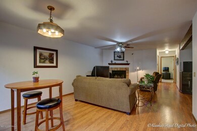 Living/ Dining