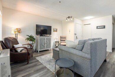 131 Temple Ave_W5_021