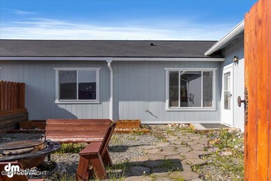 02-Exterior Front-1138