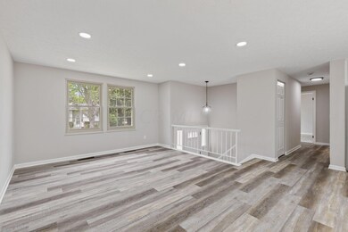 1639 Parkgate Rd, Columbus, OH 43229 - photo 4