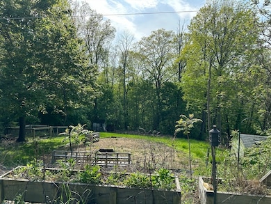 12 Crown St, Spencer, MA 01562 - photo 6