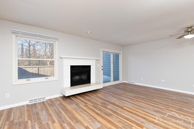 Living Room-20200403-3099