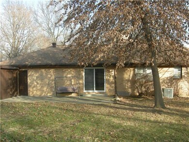 709 NW Range St, Blue Springs, MO 64015 - photo 2