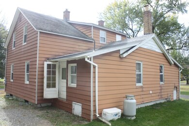 69 Graves St, South Deerfield, MA 01373 - photo 3