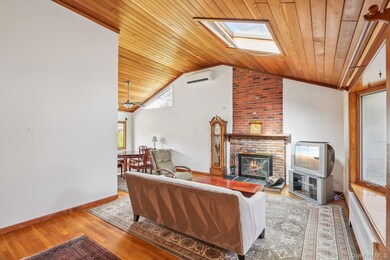 43 Landing Rd, Huntington, NY 11743 - photo 3