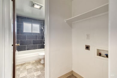 345 NW 7th St, Ontario, OR 97914 - photo 4