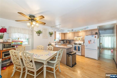 31 Spring St, Bloomfield, NJ 07003 - photo 3