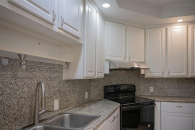 12625 Memorial Dr unit 4, Houston, TX 77024 - photo 3