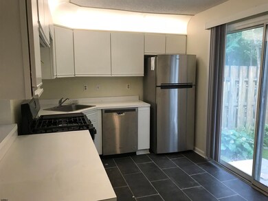 82 Shawnee Place unit 13D, Galloway, NJ 08205 - photo 4