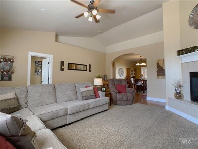 909 Starlight Loop, Twin Falls, ID 83301 - photo 3