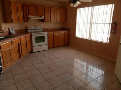 LARGE EAT IN KITCHEN AREA