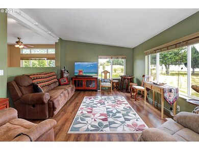 142 Hilley Dr, Chehalis, WA 98532 - photo 2