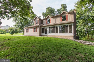 126 Fairfield Dr, Barto, PA 19504 - photo 2