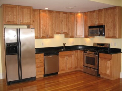 486 Shawmut Ave unit 5, Boston, MA 02118 - photo 2