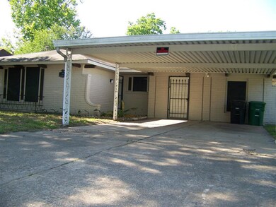 815 Dewalt St, Houston, TX 77088 - photo 2