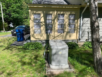 8 Farnham St