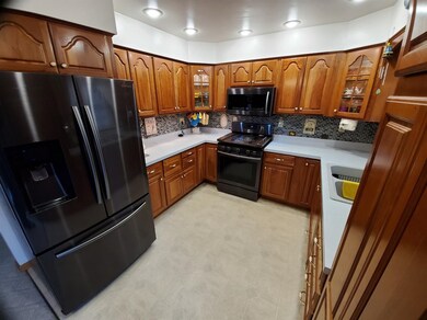 6454 W 450 N, La Porte, IN 46350 - photo 2