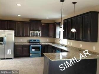 1356 Emilys Ct, Greencastle, PA 17225 - photo 4