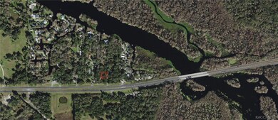Quick access to the river!