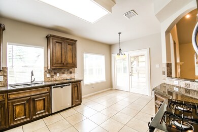 14146 Ivy Bluff Ct, Houston, TX 77062 - photo 6