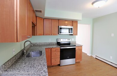 87 Delaware St, Saugerties, NY 12477 - photo 6