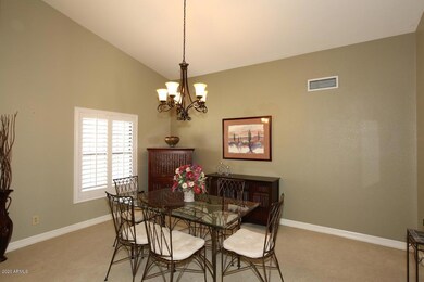 948 E Vinedo Ln, Tempe, AZ 85284 - photo 4