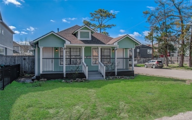 704 E 25th St, Houston, TX 77008 - photo 2