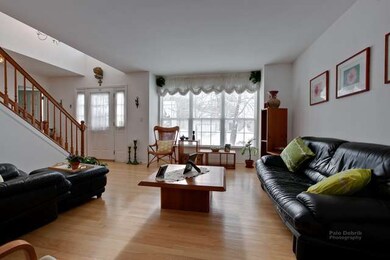 923 Cortney Dr, Carpentersville, IL 60110 - photo 4