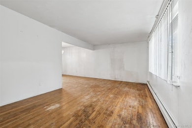 105 Loop Dr, Sayville, NY 11782 - photo 5