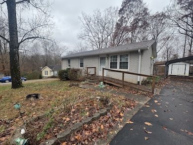 934 Jordan Cir, White Bluff, TN 37187 - photo 3