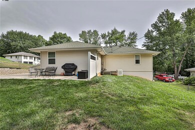 221 SW 19th St, Oak Grove, MO 64075 - photo 5