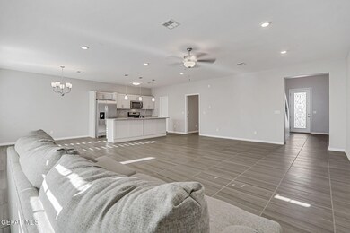 261 Emerald Sun Dr, Horizon City, TX 79928 - photo 5