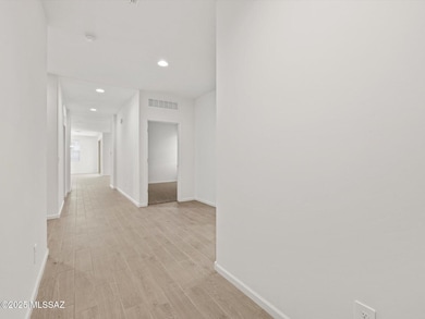 761 W Calle Cubeta, Sahuarita, AZ 85629 - photo 2