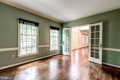 12408 Macao Ct, Herndon, VA 20171 - photo 4