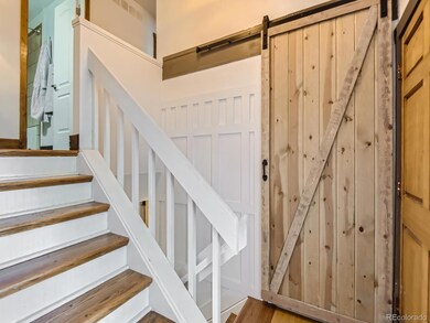 06 Foyer.jpg