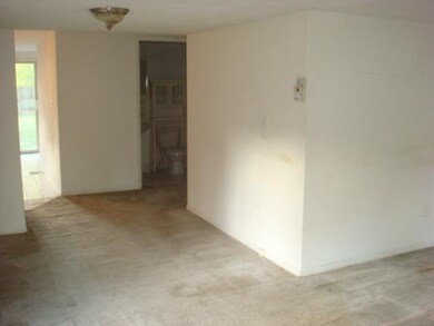 1029 Taylor St, Elkhart, IN 46516 - photo 4