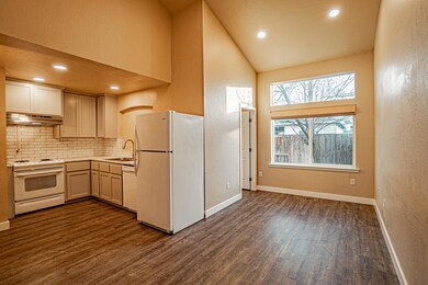 322 Live Oak Loop, Central Point, OR 97502 - photo 6