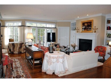 OPEN AND INVITING LIVING ROOM/GREAT ROOM INCLUDES 