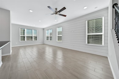  The designer Shiplap wall in the living room & di