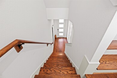 9611 Marlive Ln unit D, Houston, TX 77025 - photo 7