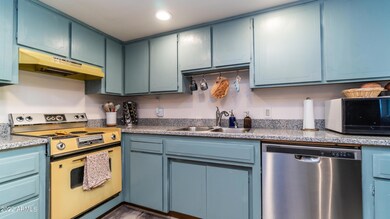 5205 S Hazelton Ln-5