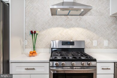 11 Q St NW unit A, Washington, DC 20001 - photo 2