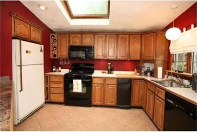 29 Brook St, Georgetown, MA 01833 - photo 5