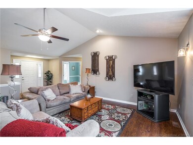 4615 Shadyview Dr, Floyds Knobs, IN 47119 - photo 6